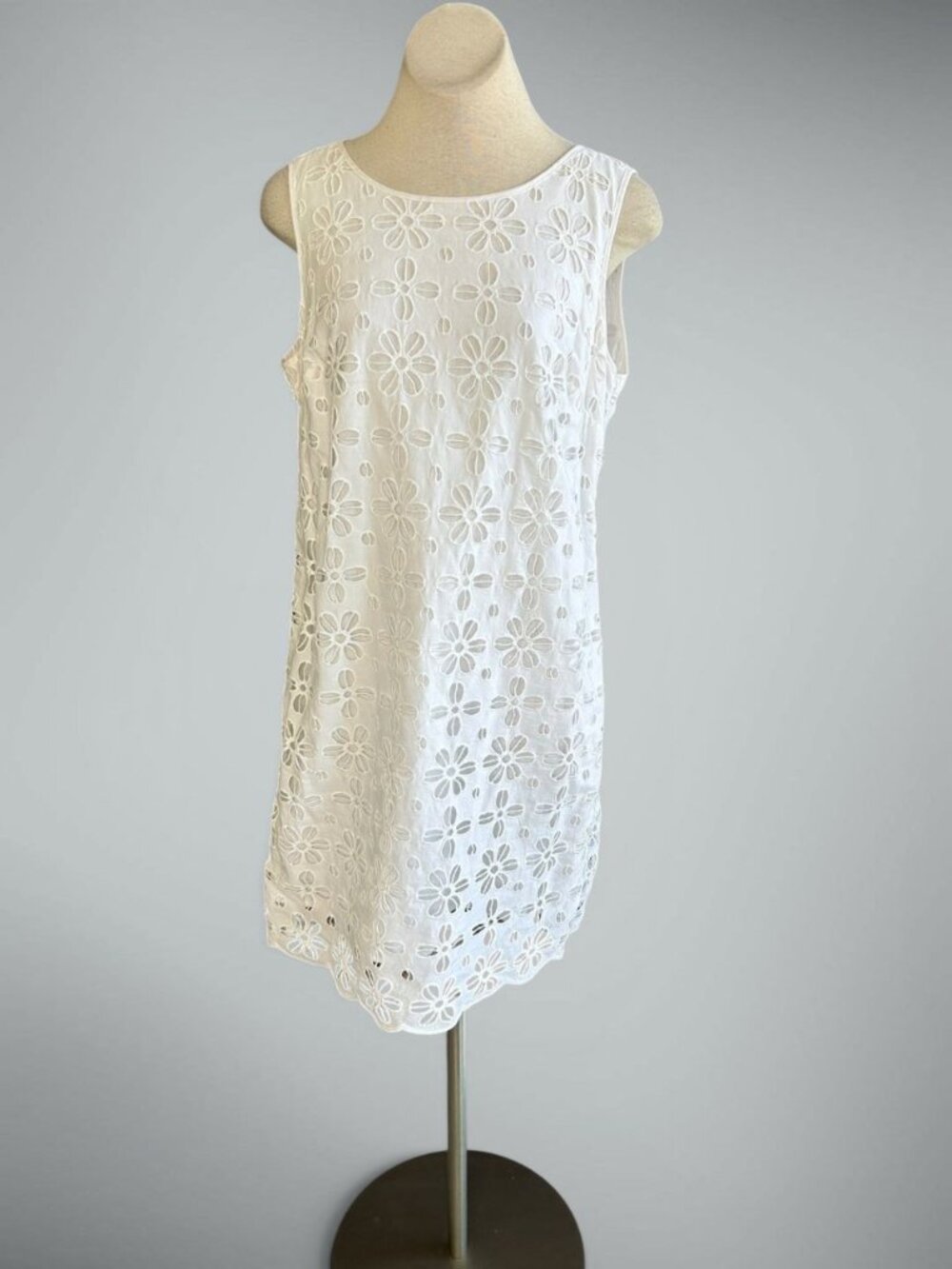 Charter Club White Floral Eyelet Sleeveless Sheath Dress Size 16
